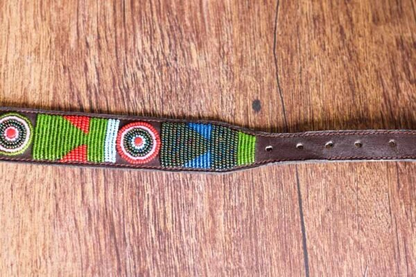 103c-333.jpg KAGUMO Maasai beaded collar