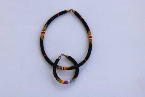 110c.jpg TOTI African Beaded necklace with matching bracelet