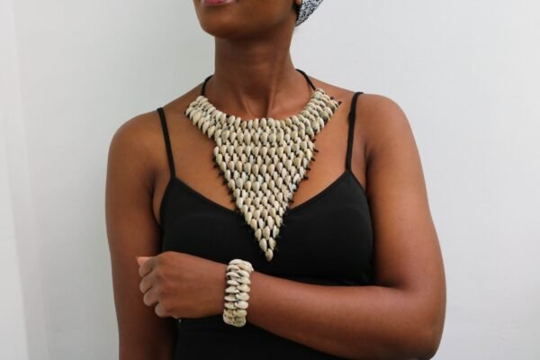 MUGIKO African Cowrie Necklace with matching bracelet