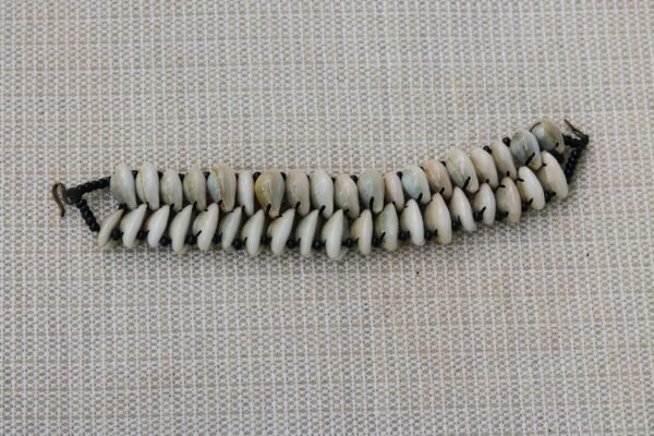 BONDO African Cowrie Bracelet