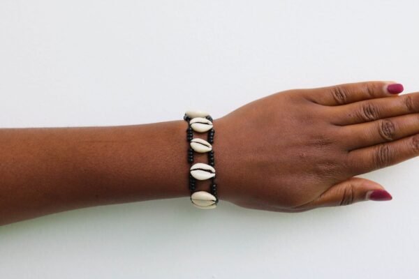ADLA African Cowrie Necklace with matching bracelet