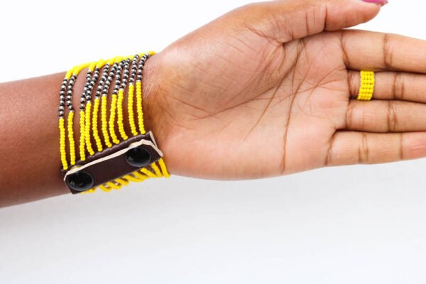 JOHARI African Beaded Bracelet