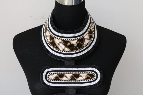 MOLO Beaded Pendant necklace