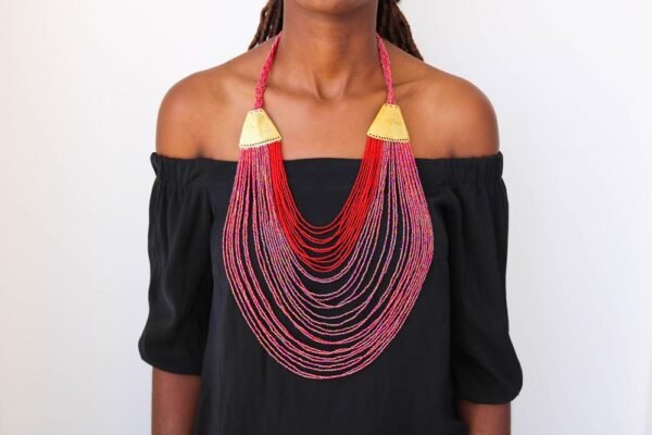 APIYO beaded fringe necklace