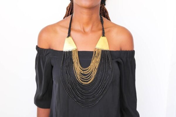AMONDI beaded fringe necklace