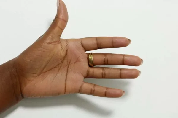 GORO African Cowrie Ring