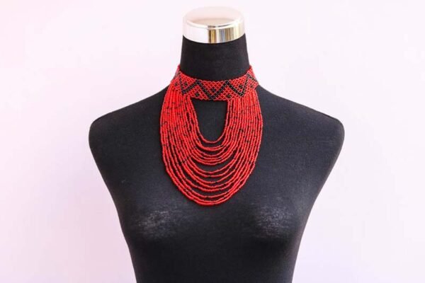NYAMACHE Beaded Choker Necklace